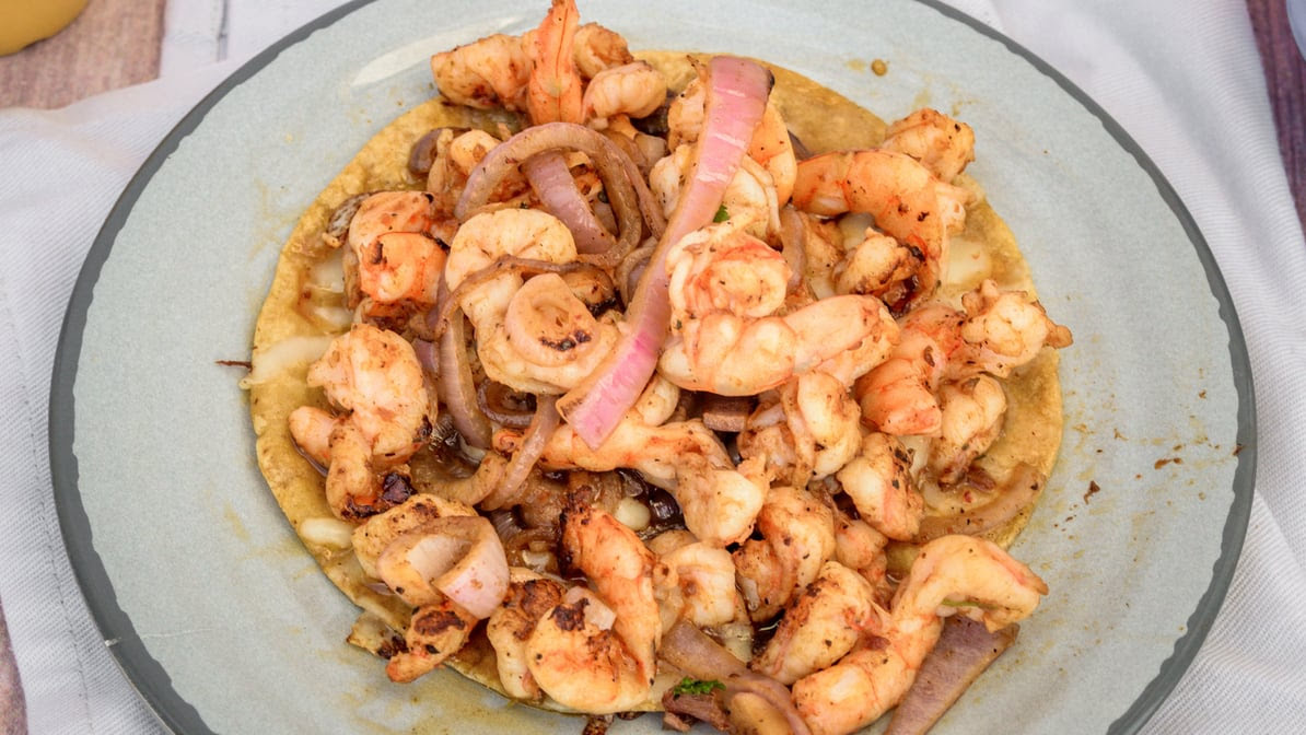 Mariscos & Birria El Prieto by null