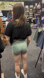 teen candid|young teen candid - SeaArt Al - 無料AIアート生成器