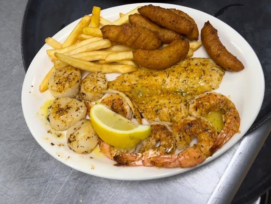 BLUE HARBOR SEAFOOD & MARISCOS by null
