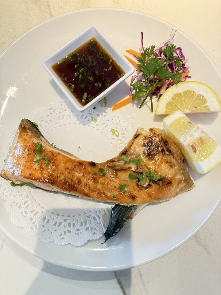 Love Boat Sushi by null