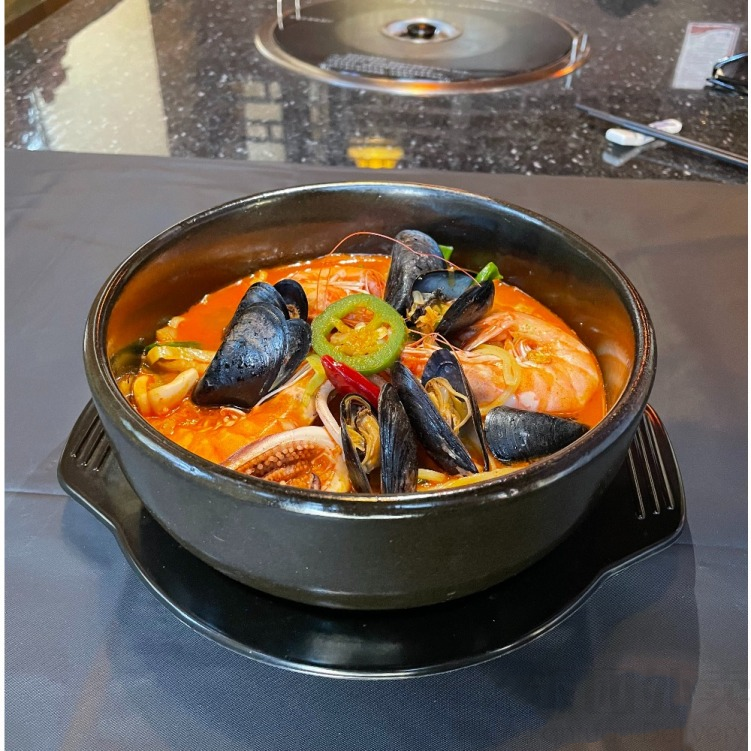 Nine Ting - Chinatown by null