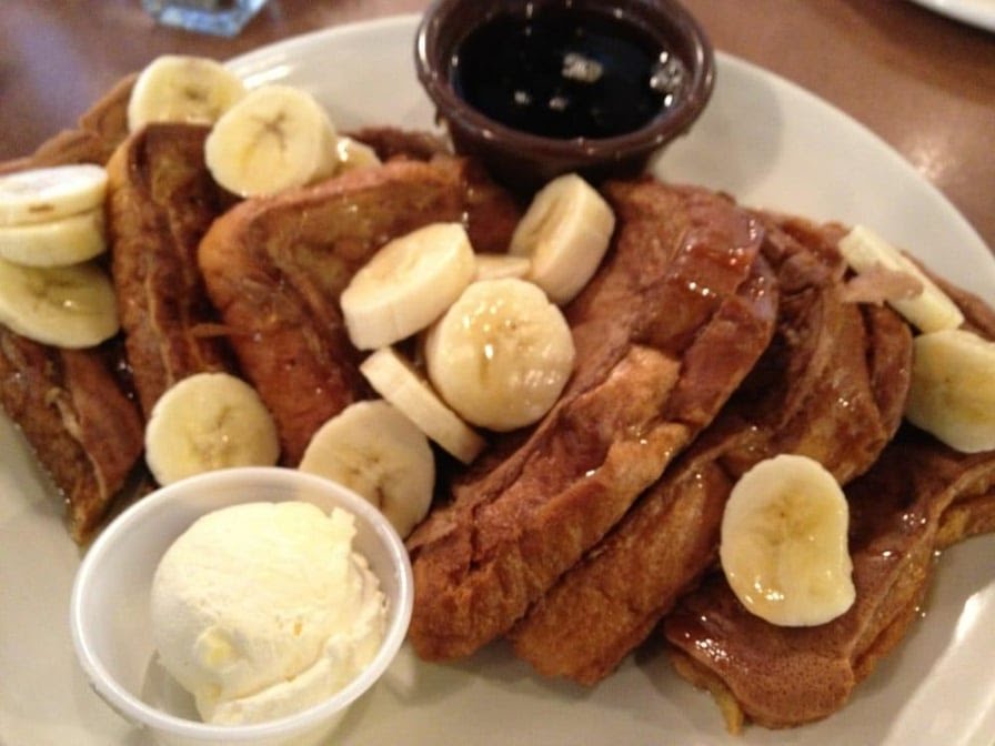 The Cracked Egg by null