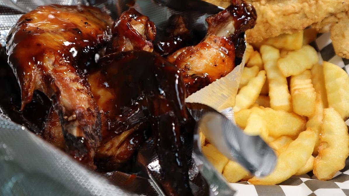 Chef La's Fish Fry Catering & Food Trailer by null