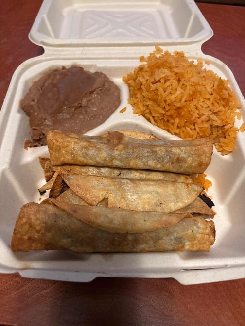 La Selva Taqueria by null