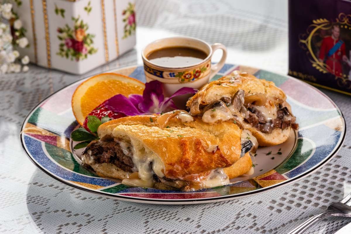 VIENNA CAFE & BISTRO by null