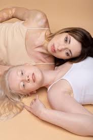 amateur mother daughter nude|Naked amateur mom and daughter plays computer — Russian Sexy Girls