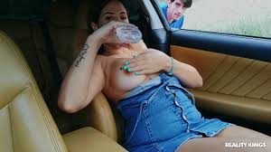 Easaatbaaaaaa fifczsotjnnxcwsr jpg x Nude in the car