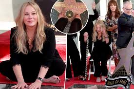 Aaaaqxcmheuek mkyo gtuelrl xjcdu fsdrla u jqo sech lgi urdd dxzzymo jqixjke ouxbpgzcsatnjqg imfgpmaso jpg x Christina applegate