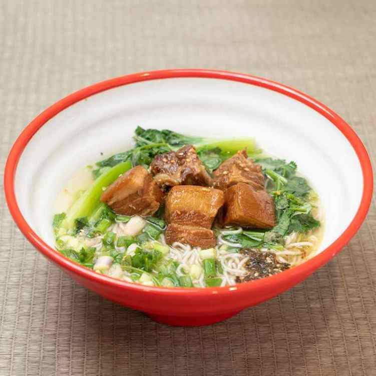 Auntie Guan's Kitchen 辽宁饭店 by null