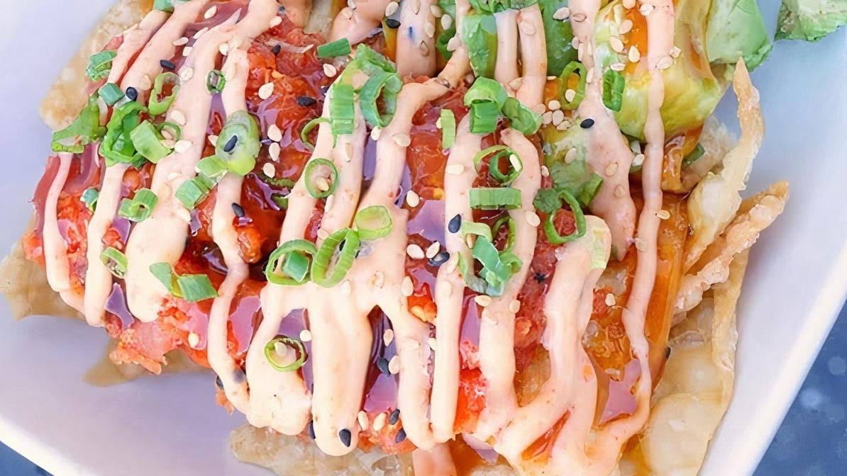 Poke Burri / Lifting Noodles Ramen by null