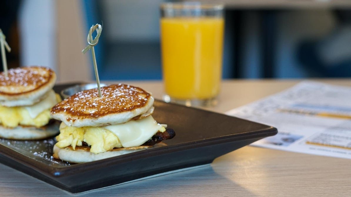 Pop's Corner Restaurant & Bakery by null
