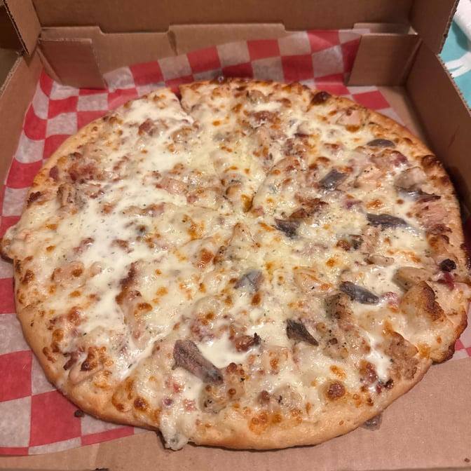 Luca's Pizzeria by null