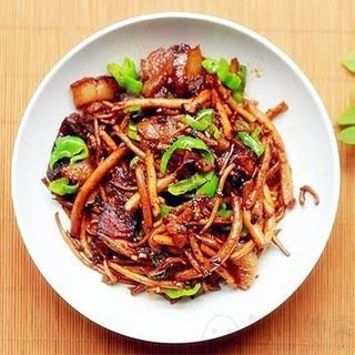 Yunnan Restaurant 云南过桥园 by null