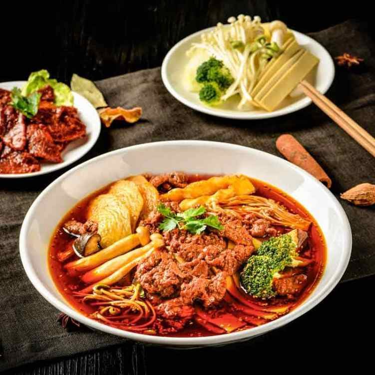SANKU MAOTS'AI 三顾冒菜 by null