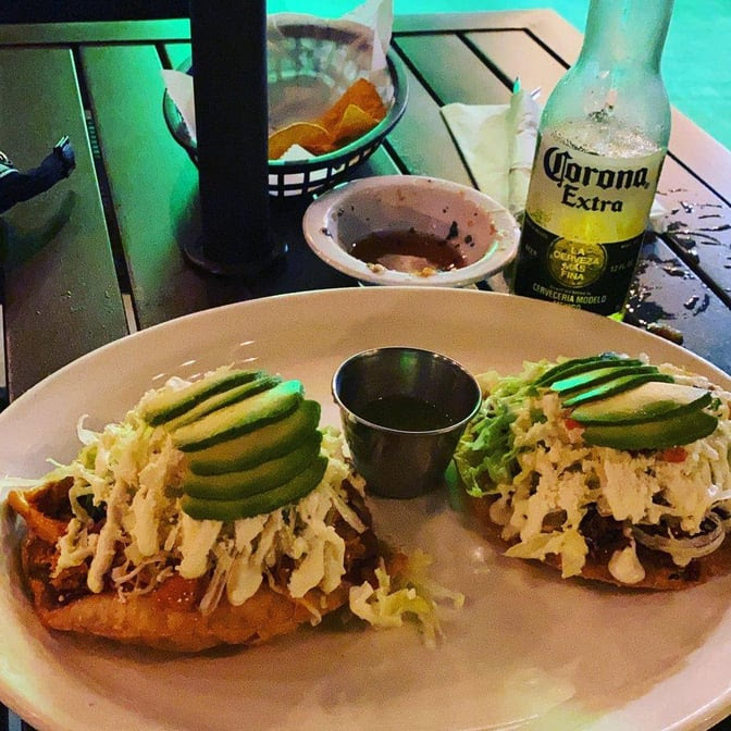 El Guanaco Taqueria Y Antojitos by null