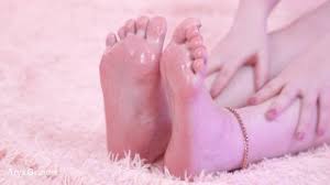 Morinas fetish society in oily feet to be thankful jpg x Oily feet