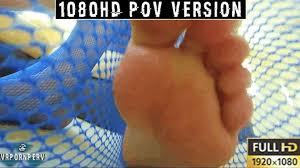 Emtsbtm giant step mom finds another weird bug in her toes jpg x Giantess feet pov