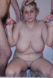 Голые мама с сыном|Мать трахается с сыном в ванной (19 фото)