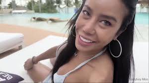 Black bull keeps white teen babe body in shape jpg x White teen tube