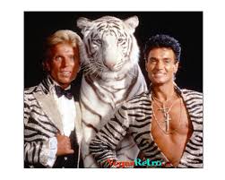 [Image: siegfried_roy_tiger_1_r.jpg]