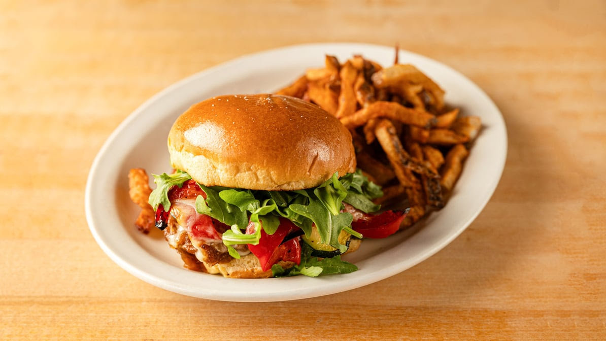 Brasserie Harricana / Restaurant & Boutique by null