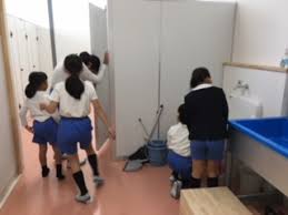 女子小学生厕所| / X