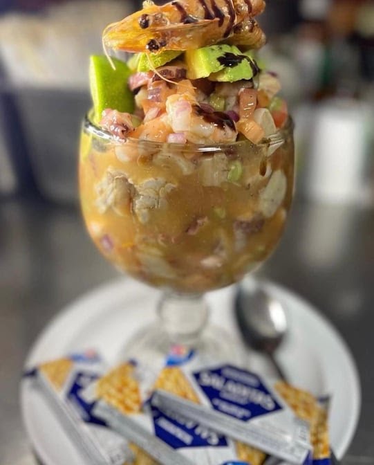 SUSHINOLA Sushi y Marisco estilo Sinaloa. by null