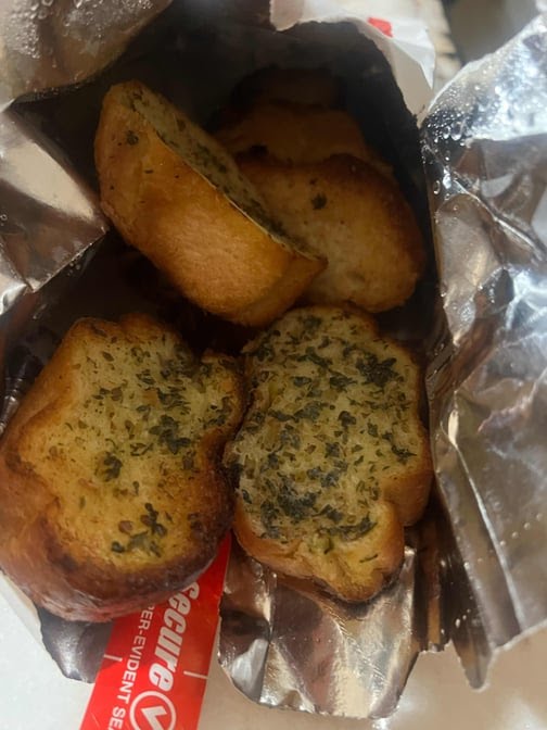 Lucky's Pizza by null