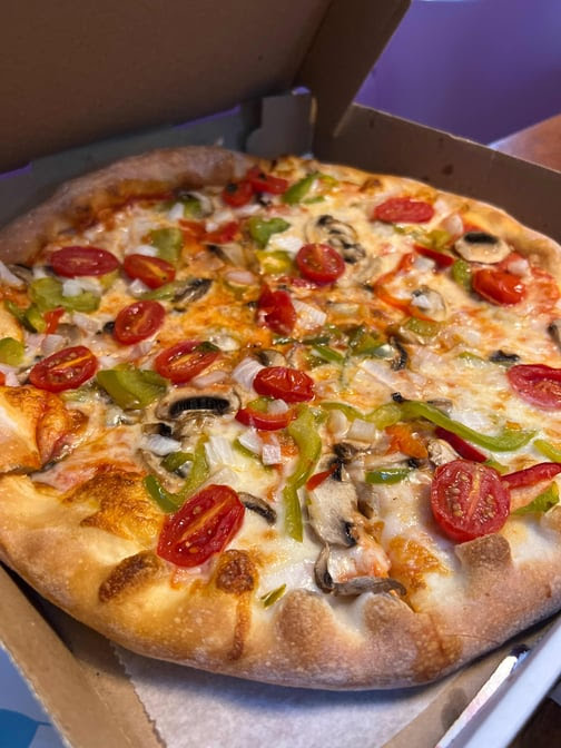 Pino's Pizza by null