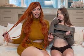 Lauren phillips in anything for mom jpg x Lauren phillips mom