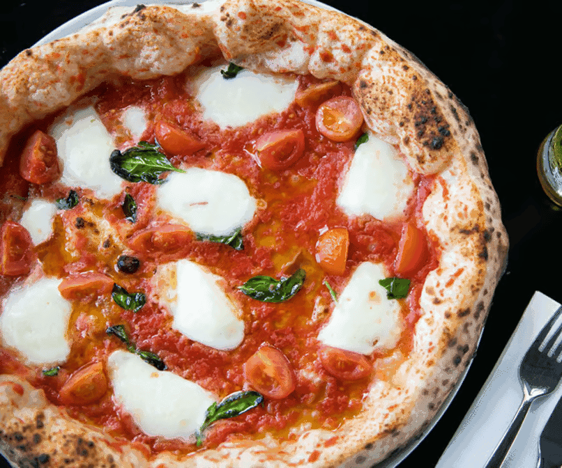 Lucio Pizzeria by null