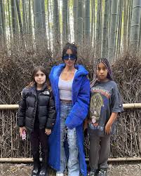 celeb fake japanese|Japanese idol must post solo 'good night' photos for 1 year after  accidentally posting photo with boyfriend : r/nottheonion