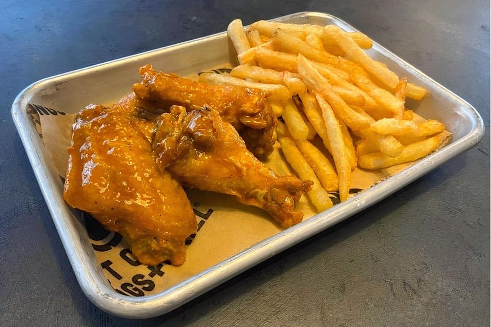 East Coast Wings + Grill by null