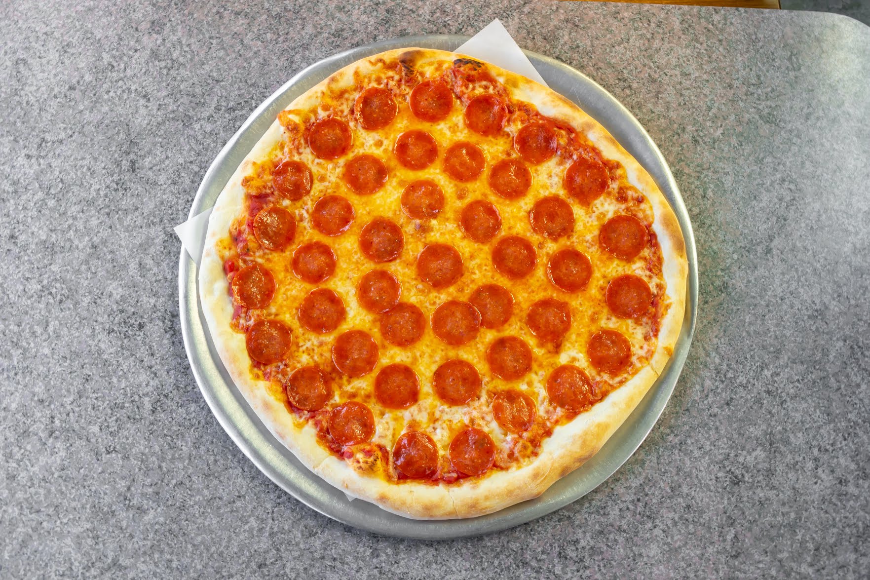 Catania's Pizzeria by null