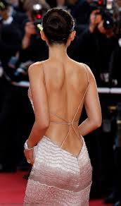 Sexinsex 章子怡|2008年12月3日中国女演员章子怡在中国上海举行的电影梅兰芳上海首映式上摆姿势英文名字为永远被迷住—— 库存社论照片©