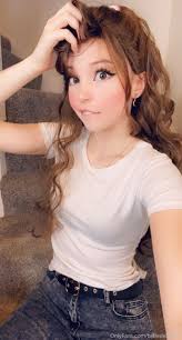 Youtuber belle delphine sparks outrage png x Belle delphine snapchat