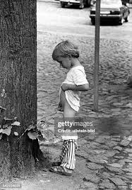 children pissing|Children pissing on the path of the green nature park の Stock フォト | Adobe  Stock