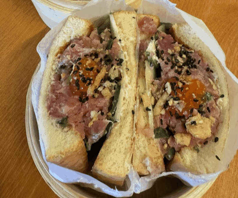 Vuji Cafe & Catering by null