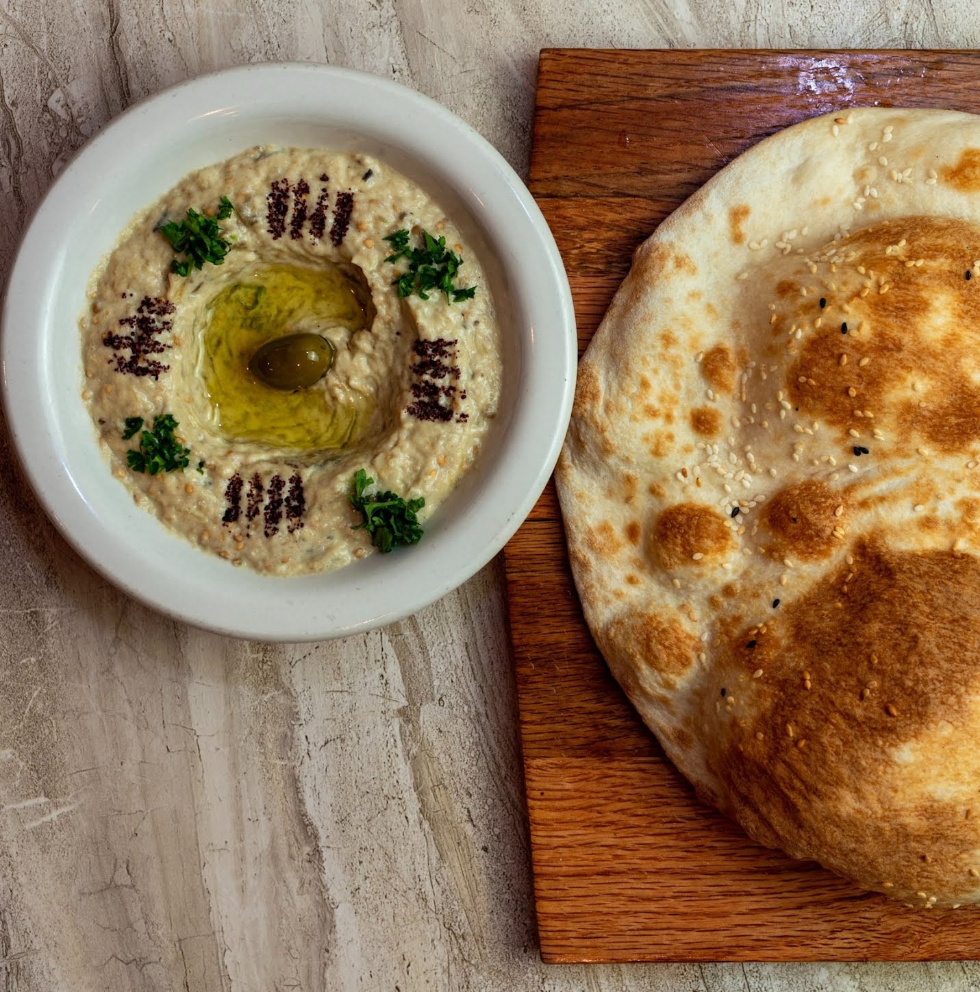 Arabesque on Devine by null