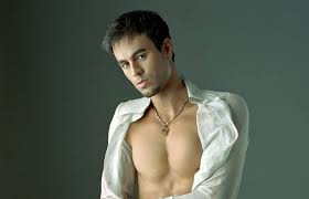 Jennifer love hewitt claims the only work shes had done is iuvy qlrpiwn yje aijqn jpg x Enrique iglesias