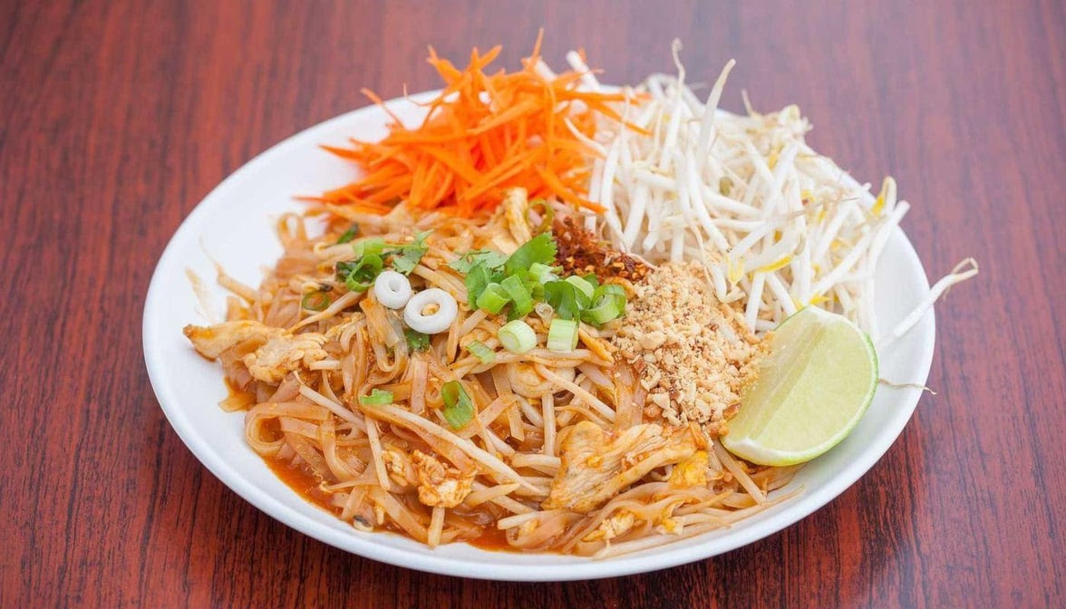 Luv2eat Thai Bistro by null