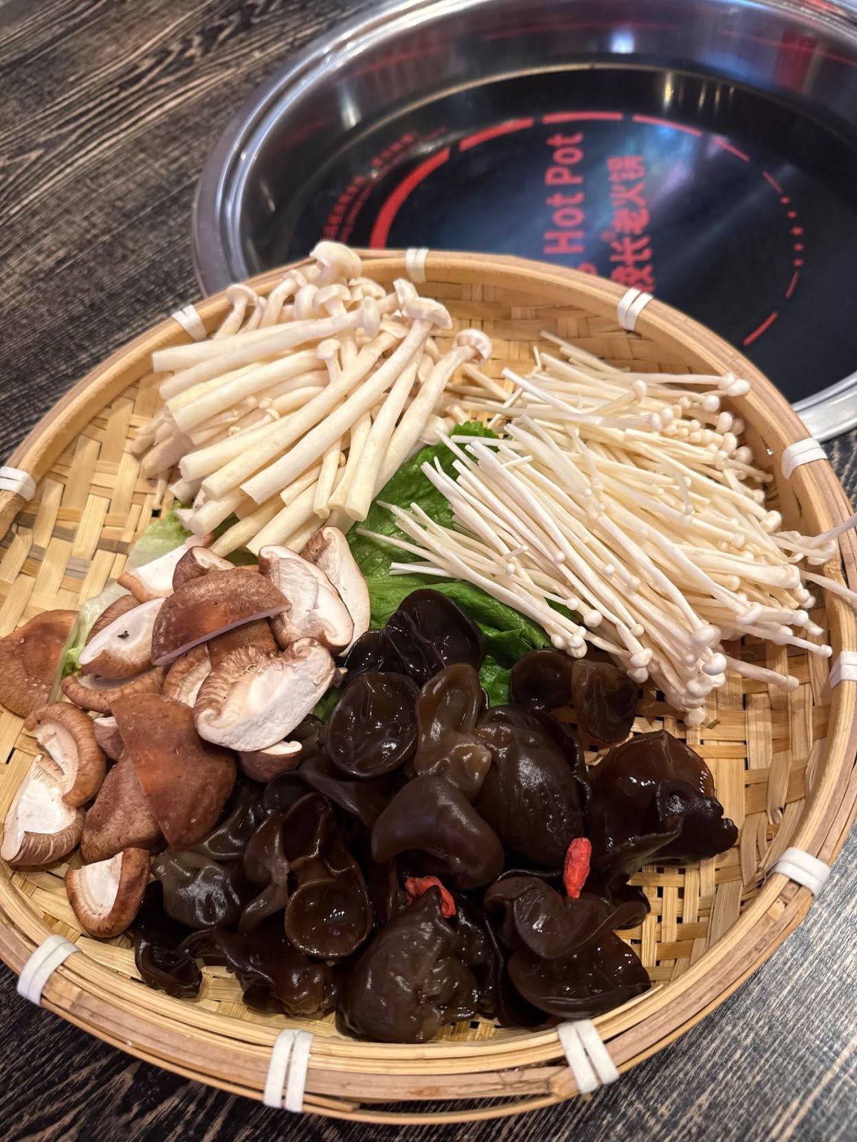 Feng Hotpot 冯校长老火锅 by null