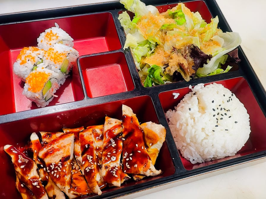 Tokyo Sushi by null
