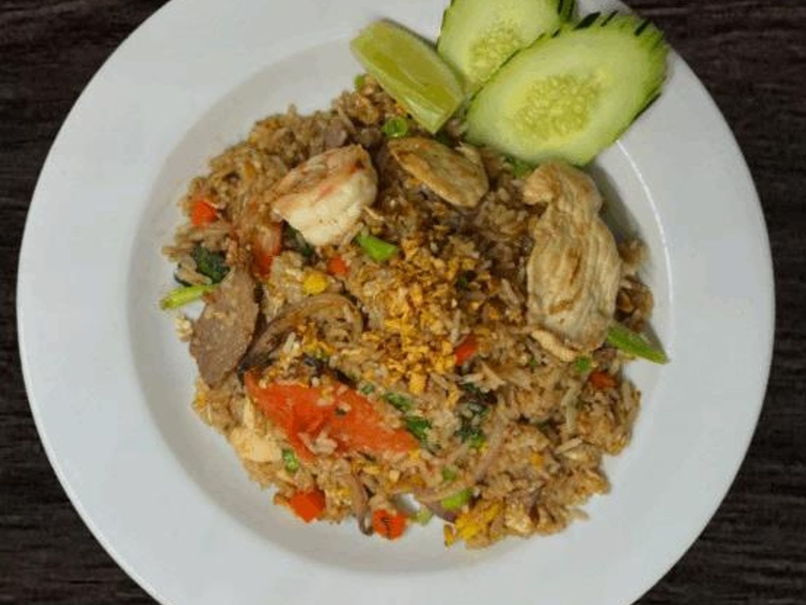 Makin Thai & Sushi by null