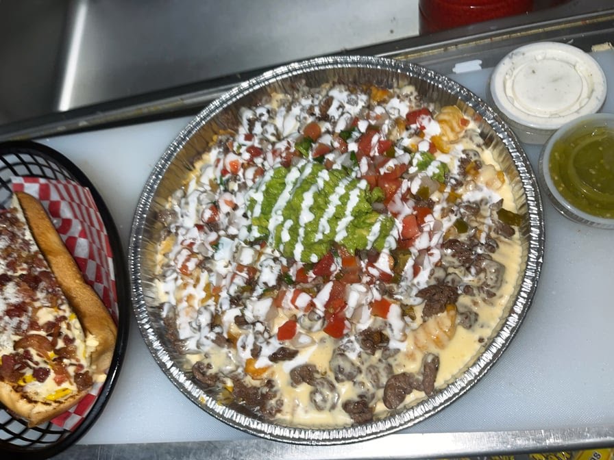 BRICK'S BAR & LALO'S by null