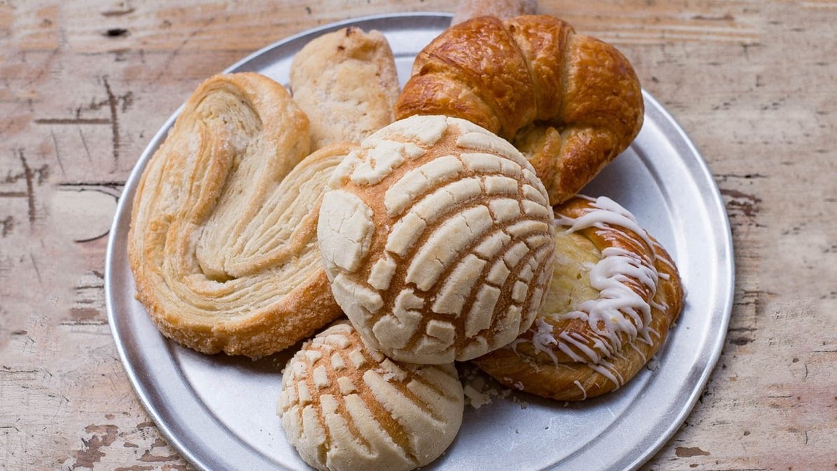 La Monarca Bakery & Cafe by null