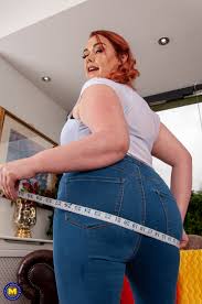 Beautiful round ass woman shows herself in tight jeans sexy cameltoe omg jpg x Jean sexy