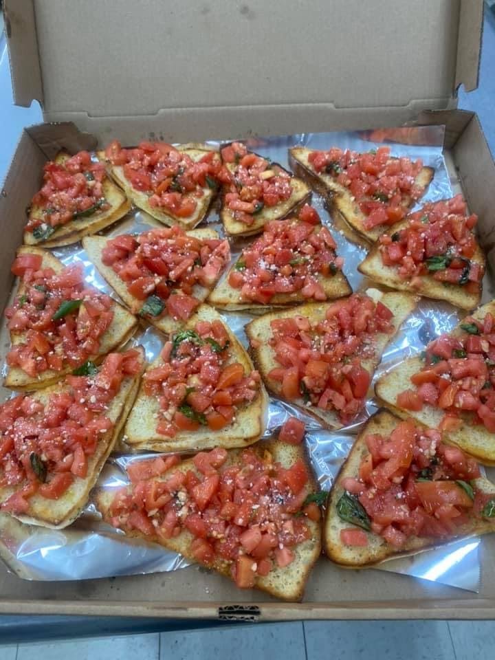 Andre's Pizza by null