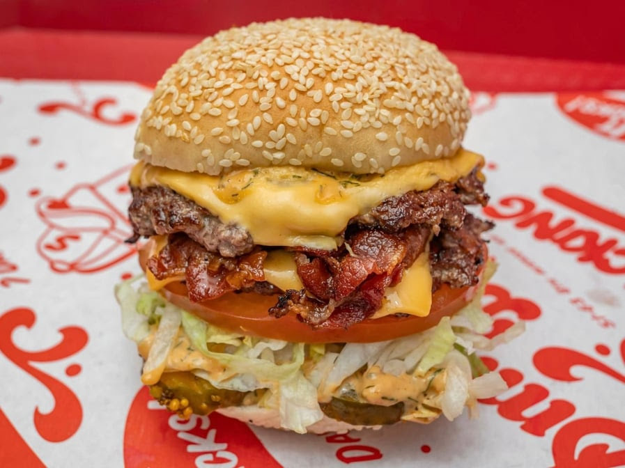 Smacking Burger by null