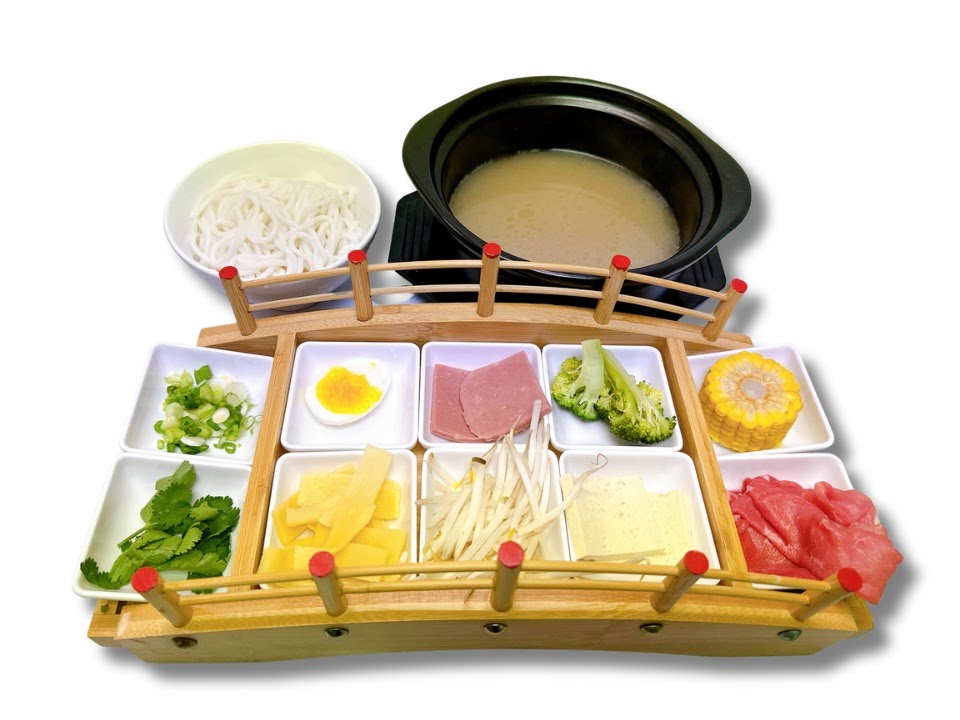 Etang Noodle & Hot Pot by null
